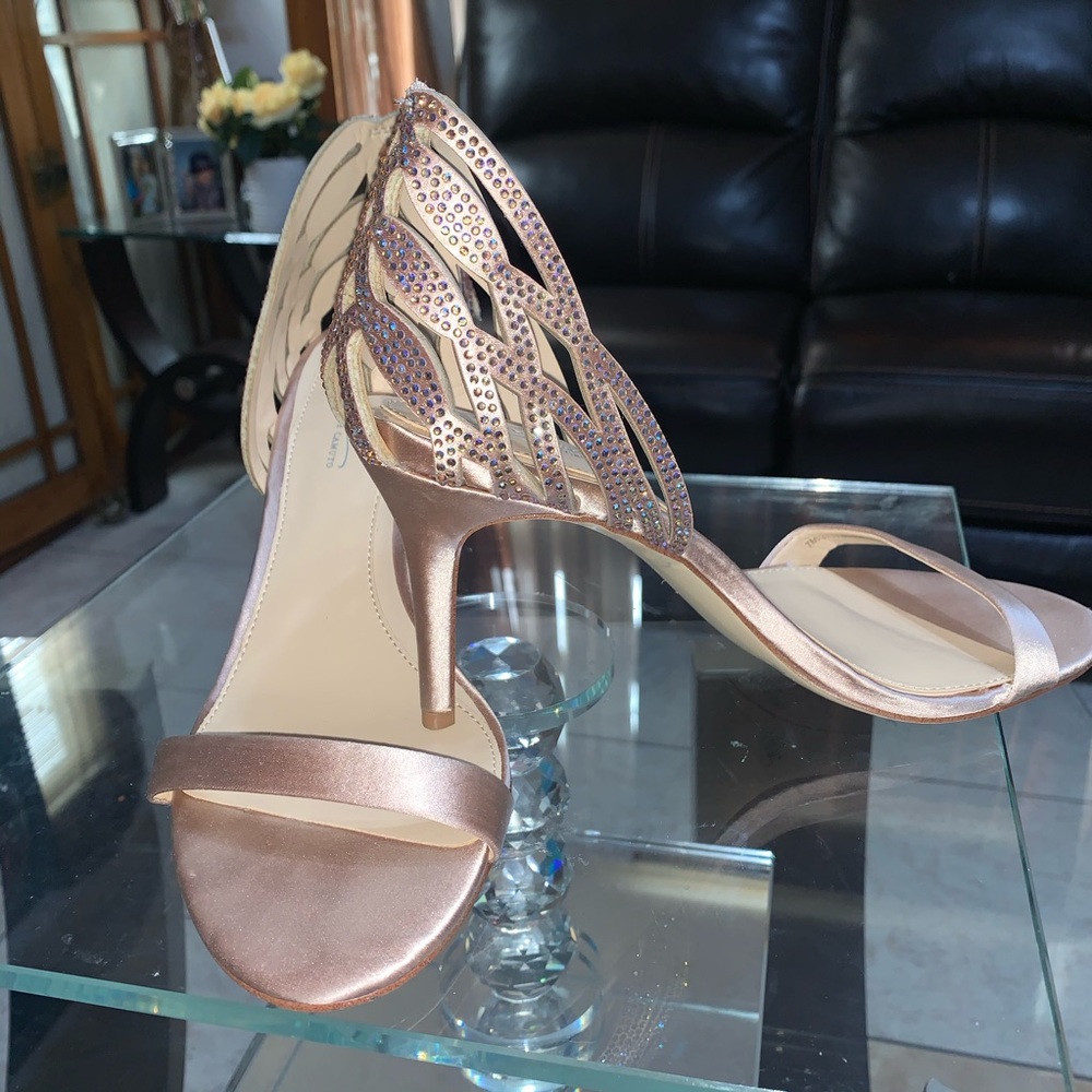 Badgley Mischka 7.5